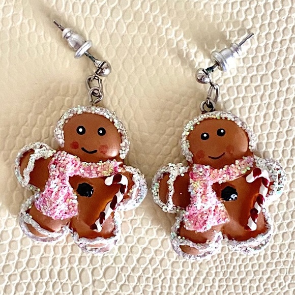 • Gingerbread Earrings • - Picture 2 of 4
